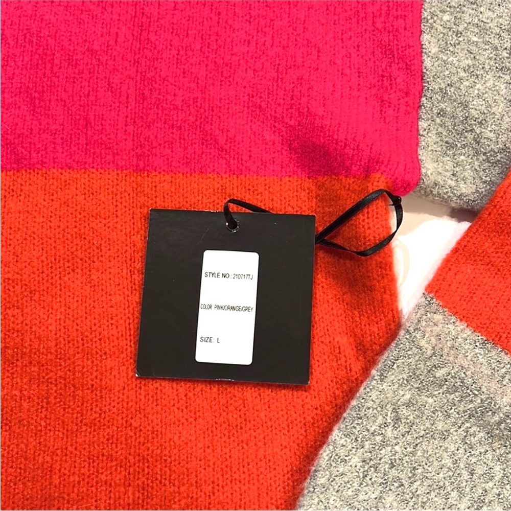 Cliche Colorblock Sweater - Picture 8 of 11